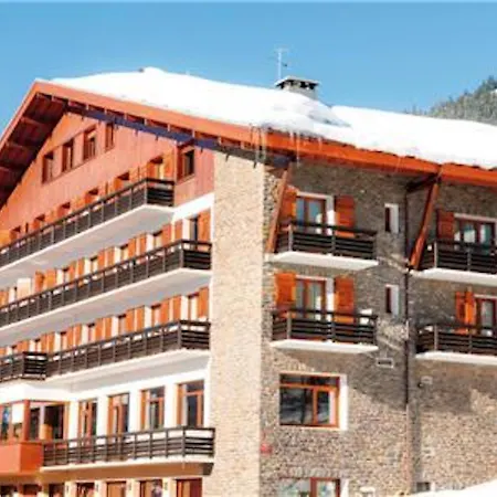 Exhilarating Les Du Prariand Sleeps 2 Apartment *
