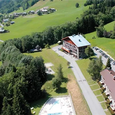 Apartment Exhilarating Les Du Prariand Sleeps 2 Megeve