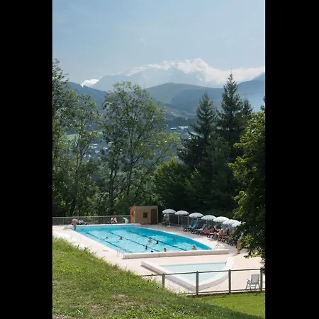 Apartment Exhilarating Les Du Prariand Sleeps 2 Megeve