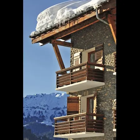 Apartment Exhilarating Les Du Prariand Sleeps 2 Megeve