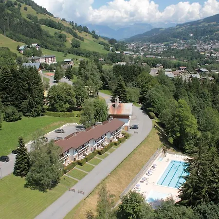 Exhilarating Les Du Prariand Sleeps 2 Apartment Megeve
